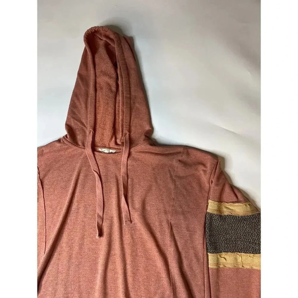 Easel Anthropologie Faded Coral Sweatshirt with Sleeve Trim Color lock Women’s S - Picture 2 of 9